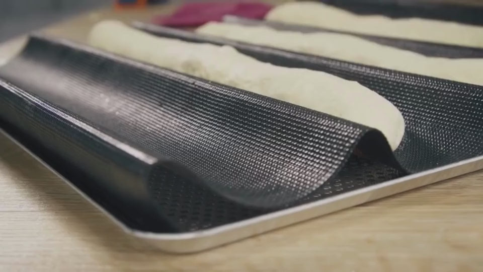 Baguettes dans un moule à baguettes en silicone